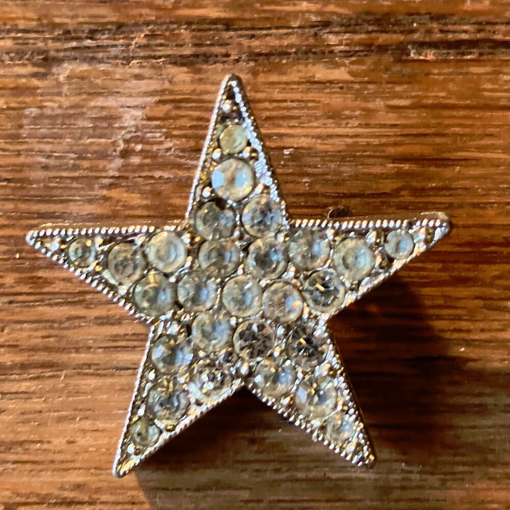Vintage rhinestone star brooch pin